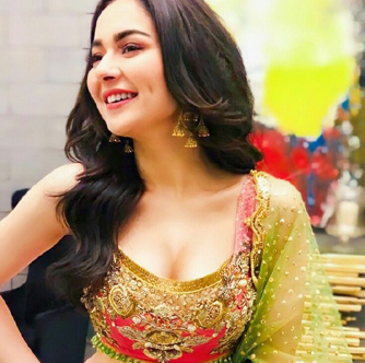 Hania Amir